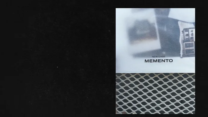La couverture Memento sous son calque